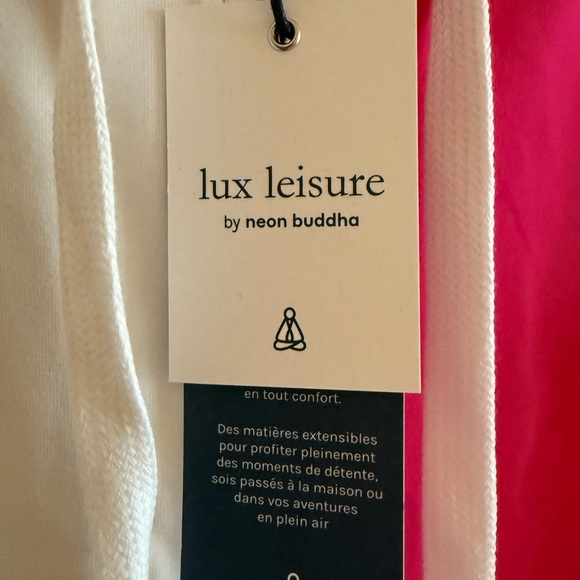 LUX LEISURE by NEON BUDDHA Artful Jacket
NEW with tags - Picture 4 of 9